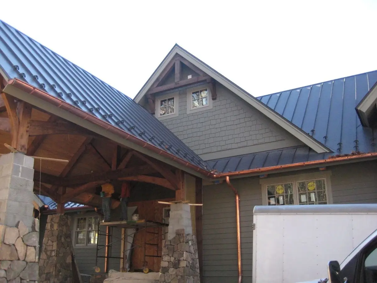 Craftsman Roofing team delivering quality roofing work in Saginaw